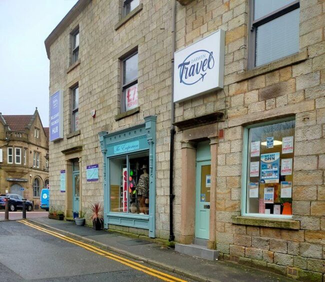 Darwen Travel Exeterior 2